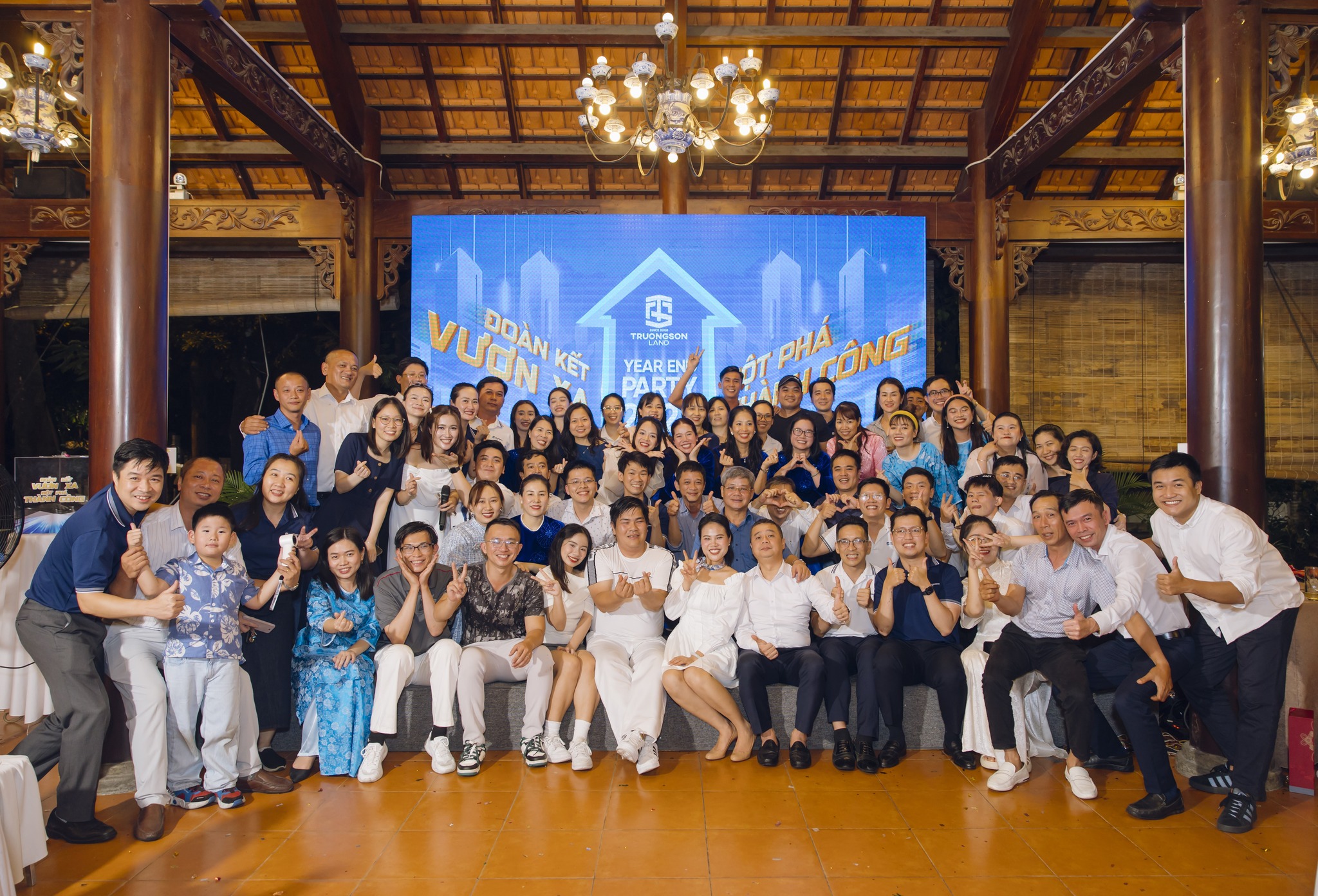 YEAR END PARTY 2024 RỰC RỠ - MỞ ĐƯỜNG ĐỘT PHÁ THÀNH CÔNG