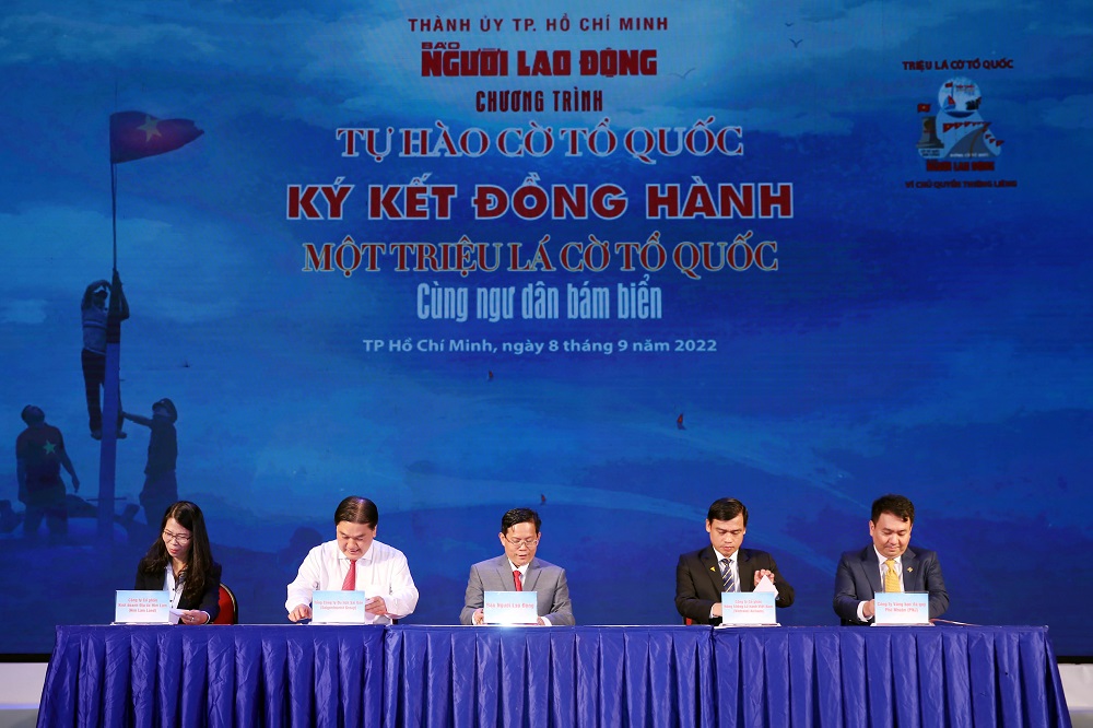 HIM LAM LAND KÝ KẾT ĐỒNG HÀNH CÙNG CHƯƠNG TRÌNH “TỰ HÀO CỜ TỔ QUỐC” NĂM 2022