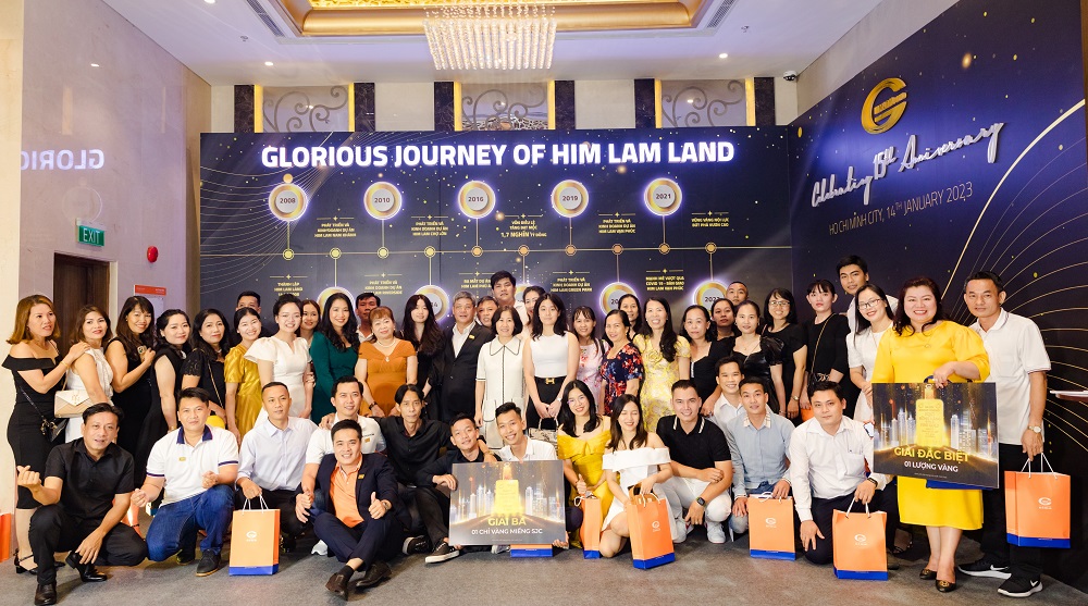 HIM LAM LAND - 15 YEARS A TRAIL
